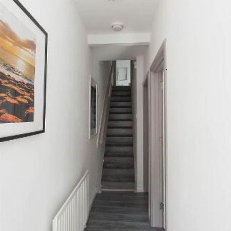 House @ Queens University Belfast Bagian luar foto
